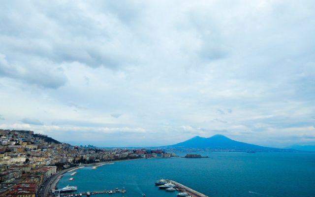 Екскурзия в Неапол със самолет